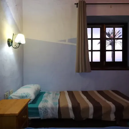 Hostel Elena's Fair House *